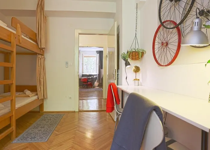 Tchaikovsky Hostel Split
