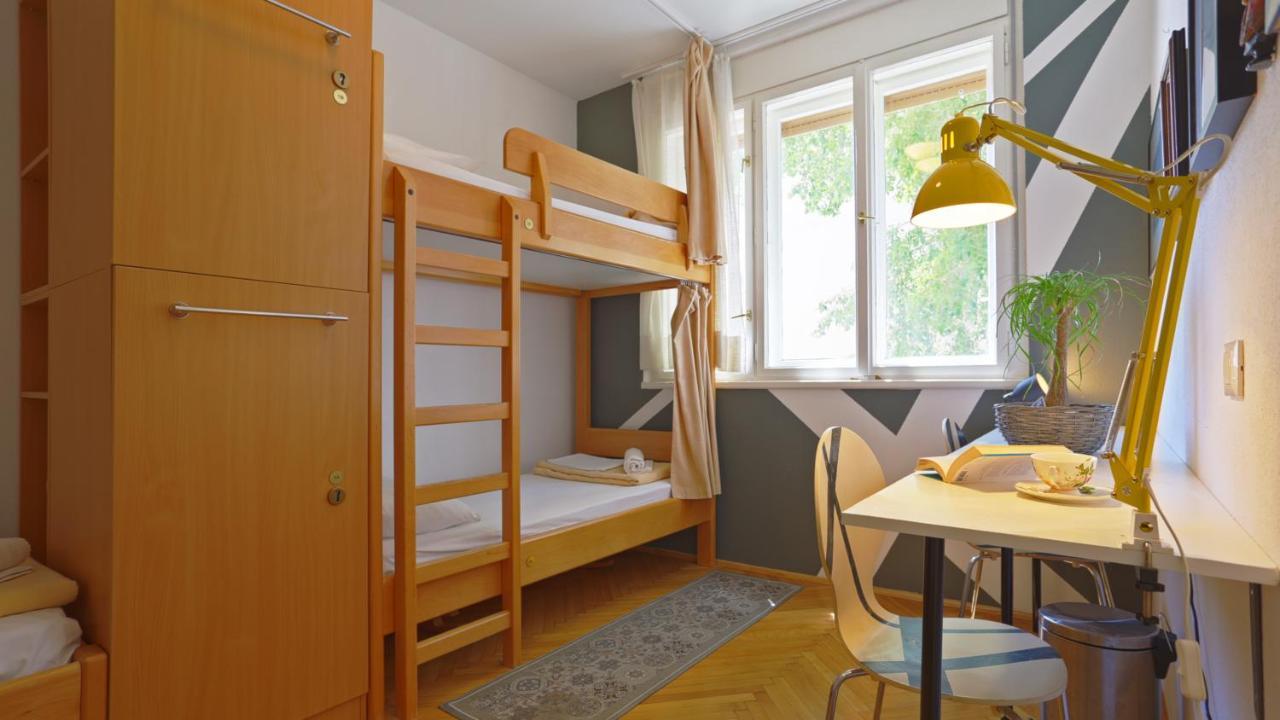 Tchaikovsky Hostel *